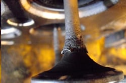 Exhaust valve after 14,722 hours treated with FTC Decarbonizer — no pitting